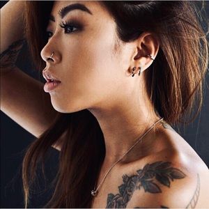 NWOT Mejuri Edged Cuff Earring